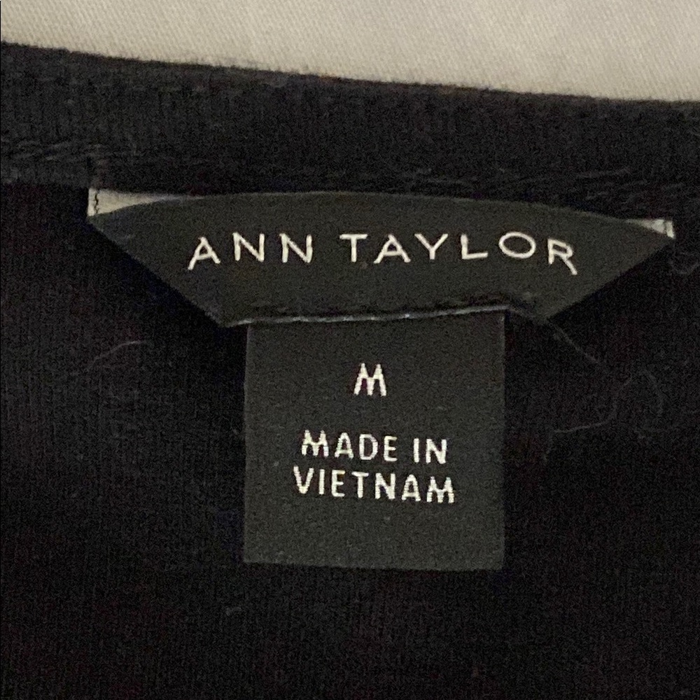 Ann Taylor Black Puff Sleeve Top, Size Medium - Picture 3 of 7